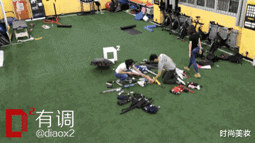 t恤|薇娅\懒人伞\一夜走红，40度出门不怕晒，网友：防晒霜可以扔了