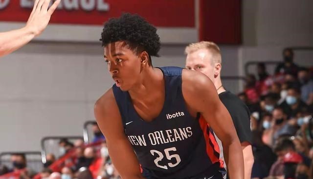 张倩育儿聊|季前赛至今表现最好的四位新秀：爵士低顺位捡宝，雷霆眼光太毒！