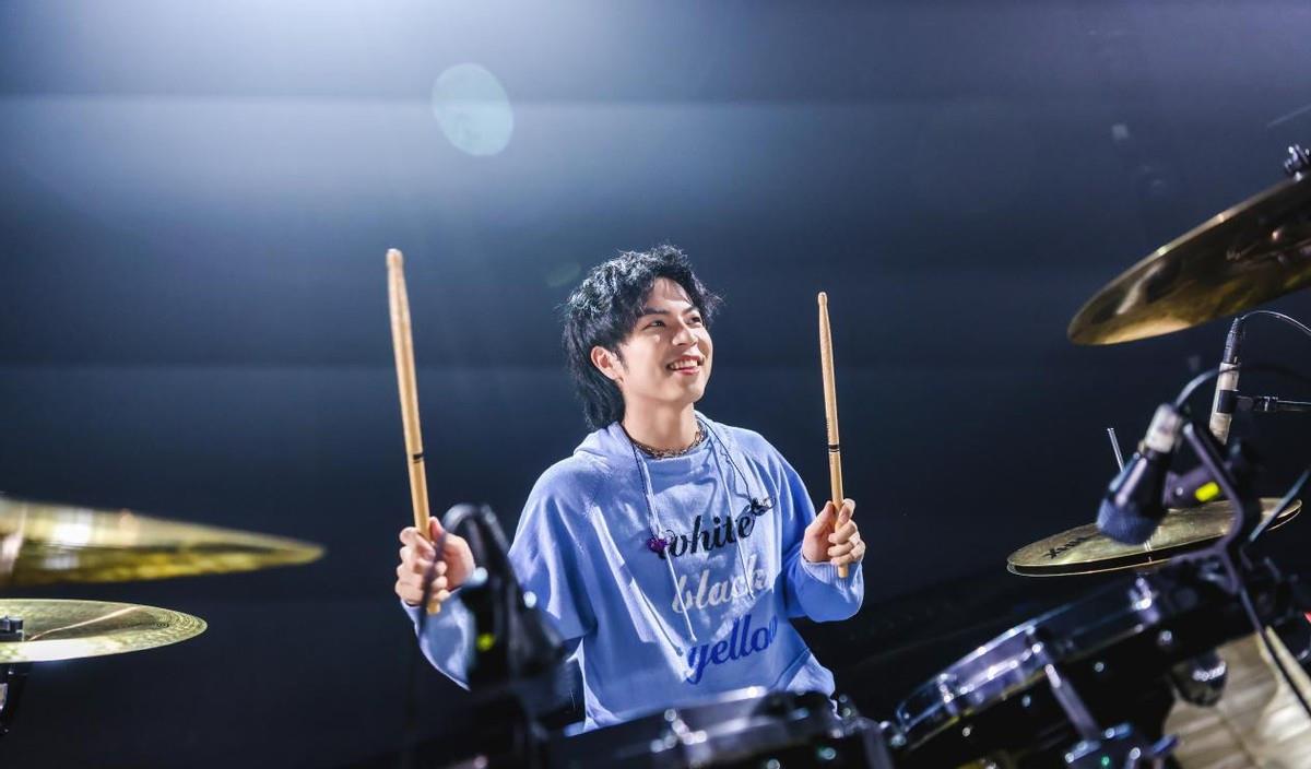 月亮|发条月亮炸翻了游戏人的跨年夜，这注定是个不一样的2022