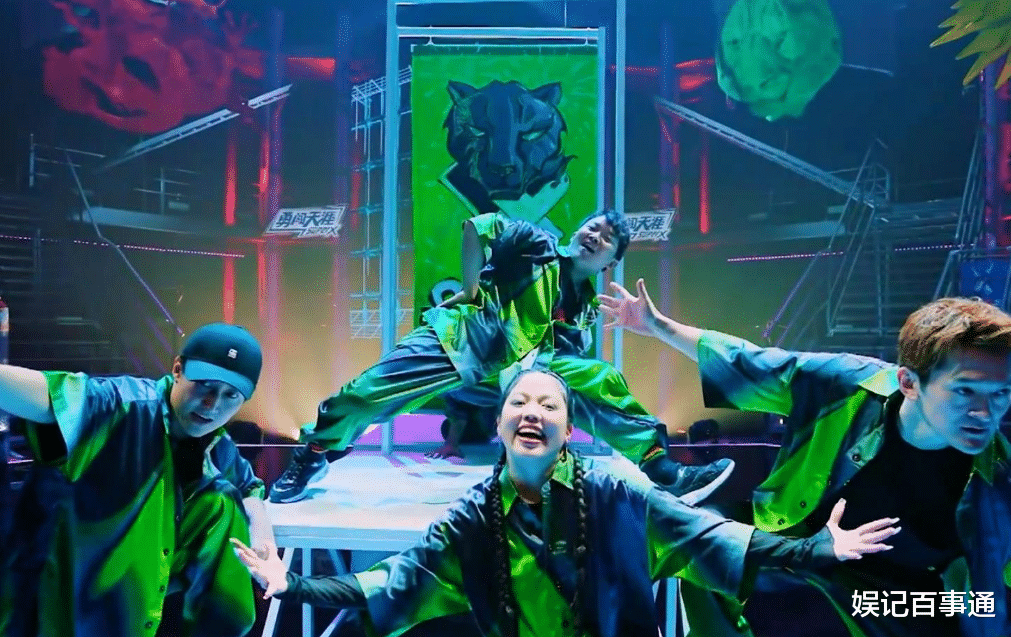 张艺兴|综艺《这就是街舞》，艺兴对的起他流的每一滴汗水，赢得实至名归