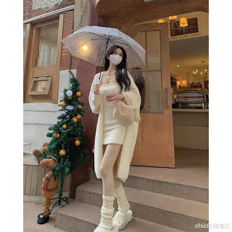 刘亦菲|顶着“小刘亦菲”头衔出道,却美得比肩,烟熏妆配小白裙不俗反仙