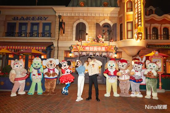 张姝|香奈儿不难穿！165cm刘诗诗把上万露肩毛衣穿成九头身，窄腰腿长真窈窕