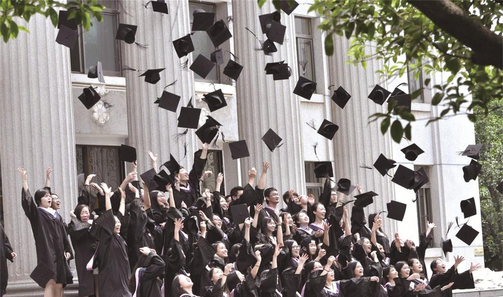 欧问凝|21年高考分数出炉，文科生查完分有点懵，可能要进复读班了