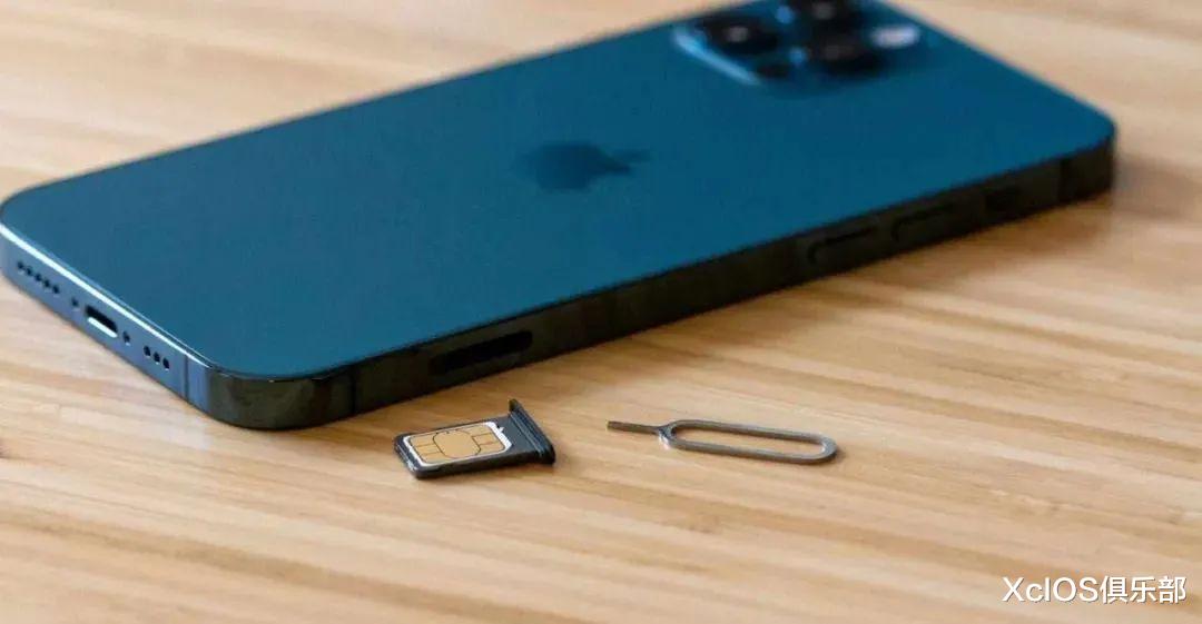iPhone|iPhone 将取消实体 SIM 卡槽，转而彻底使用 eSIM 虚拟卡