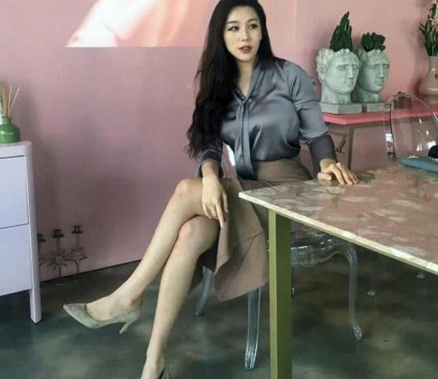 辣妈|42岁辣妈因好身材走红,让人很羡慕,网友:太漂亮了