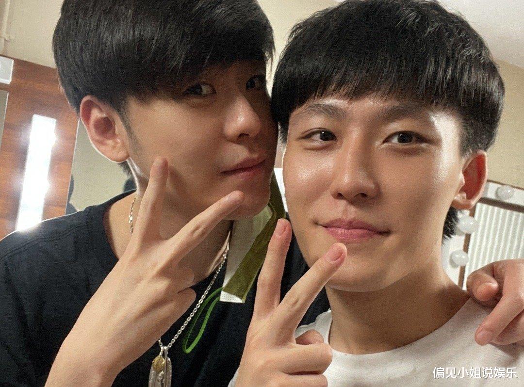 张云雷|德云社鼓曲专场，高峰的徒弟一鸣惊人，被看作是下一个张云雷