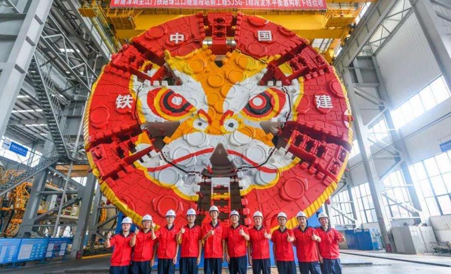 盾构机|海底基建，中国人照样牛，又1大国重器问世，外国人满眼都是羡慕