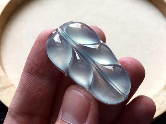 哈轩翡翠|苏州博物馆的“网红”翡翠手镯，跨越400年的美凝固于此刻