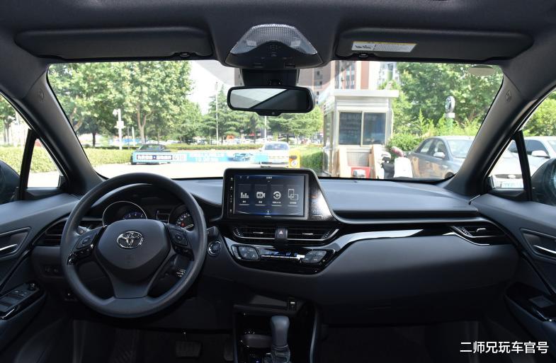 买车|初入职场的女生买车如何选？这5款既好开又个性，显档次还不贵