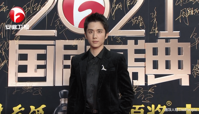 国剧盛典|国剧盛典红毯：刘涛僵硬假笑宋祖儿迟到黑脸，热依扎让人眼前一亮