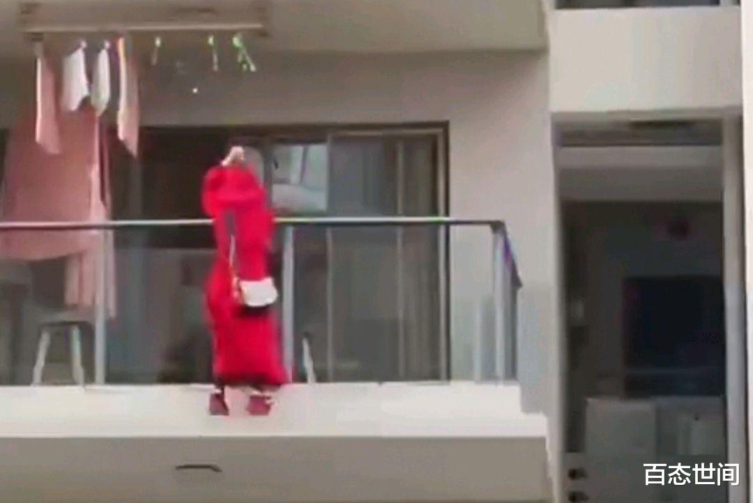 百态世间 三亚女子从头到脚一身红在25层阳台外拍视频时坠楼,房间里有遗书