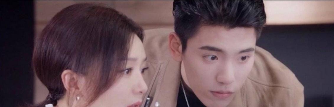 秦岚|42岁秦岚路透曝光，身材纤细气质佳，与小17岁鲜肉演情侣无违和感