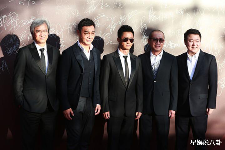 杜德伟|《怒火重案》730上映，吴京受访哽咽落泪，匆忙离场打断录制