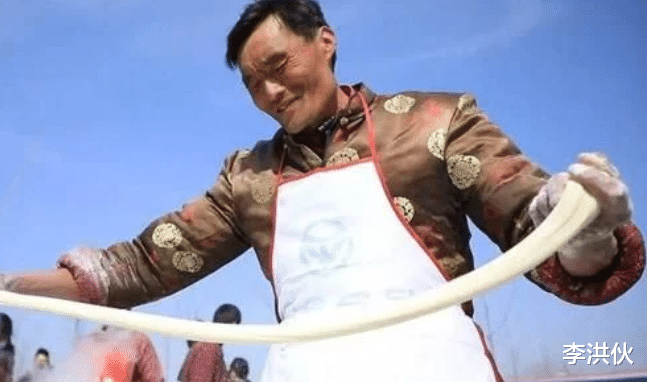 朱之文|拉面哥爆红后大衣哥被冷落，主动连线拉面哥教他做人，被疑蹭流量