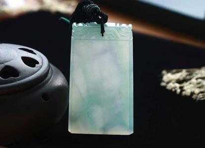 翡翠|「无事最可贵」价值5635万的翡翠无事牌,算不算物超所值?