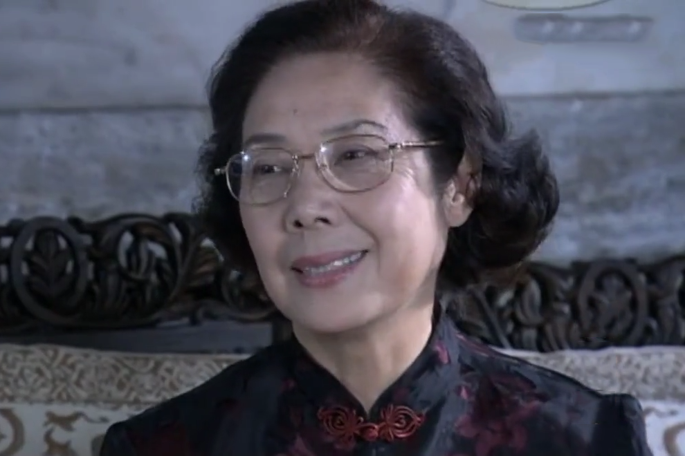 恋上糖果甜 《错爱一生》顾忆罗对顾家最狠的算计，藏在一串水晶葡萄里