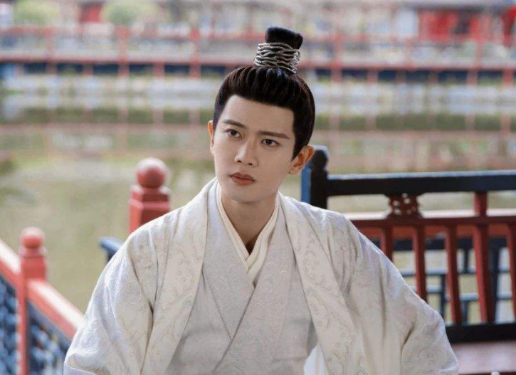 任嘉伦|央视亲自预热！任嘉伦再演大男主剧，看清女主后，我愣住了