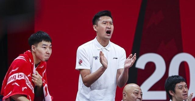 唐韦星|摆烂重建！新赛季五支球队铁定无缘季后赛，姚明该清理混子了