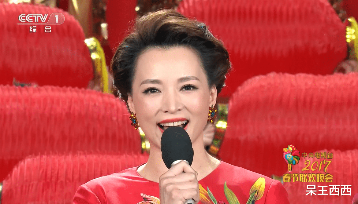 董卿|缺席春晚舞台，董卿影响力未受影响，主持节目占据收视率榜首位置