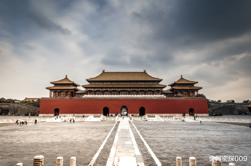 奇闻密探009|山东现代“武则天”晁正坤: 登基称帝建内阁,女帝后宫有4名男宠