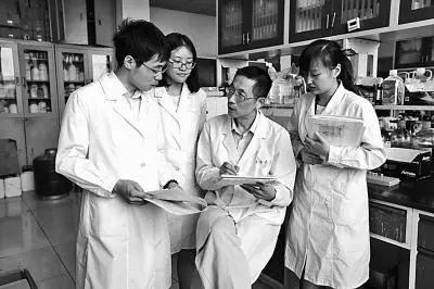 好物官 清华校长：\＂美国给2000万，我也不留下\＂！多年研发\＂北斗AR\＂又火了