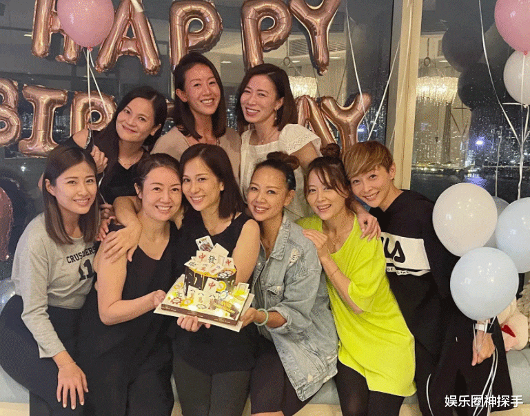 汤盈盈|汤盈盈2个女儿长大了，8岁大女儿神似父亲，小女儿很漂亮