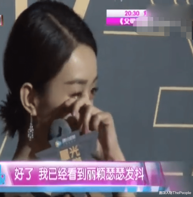 鞠婧祎|轻则受冻、重则进医院，为了走红毯，明星们都“卷”成啥样了？