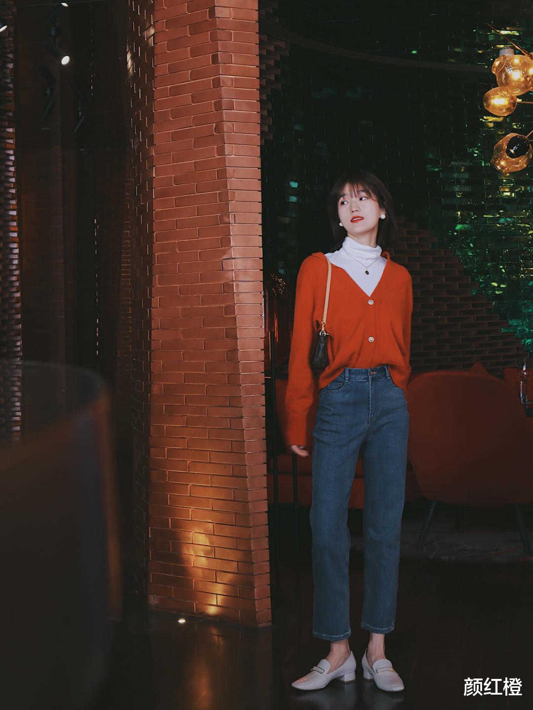 颜红橙|T恤怎么穿才显气质？快看看这三个小技巧，让你美得高级又洋气