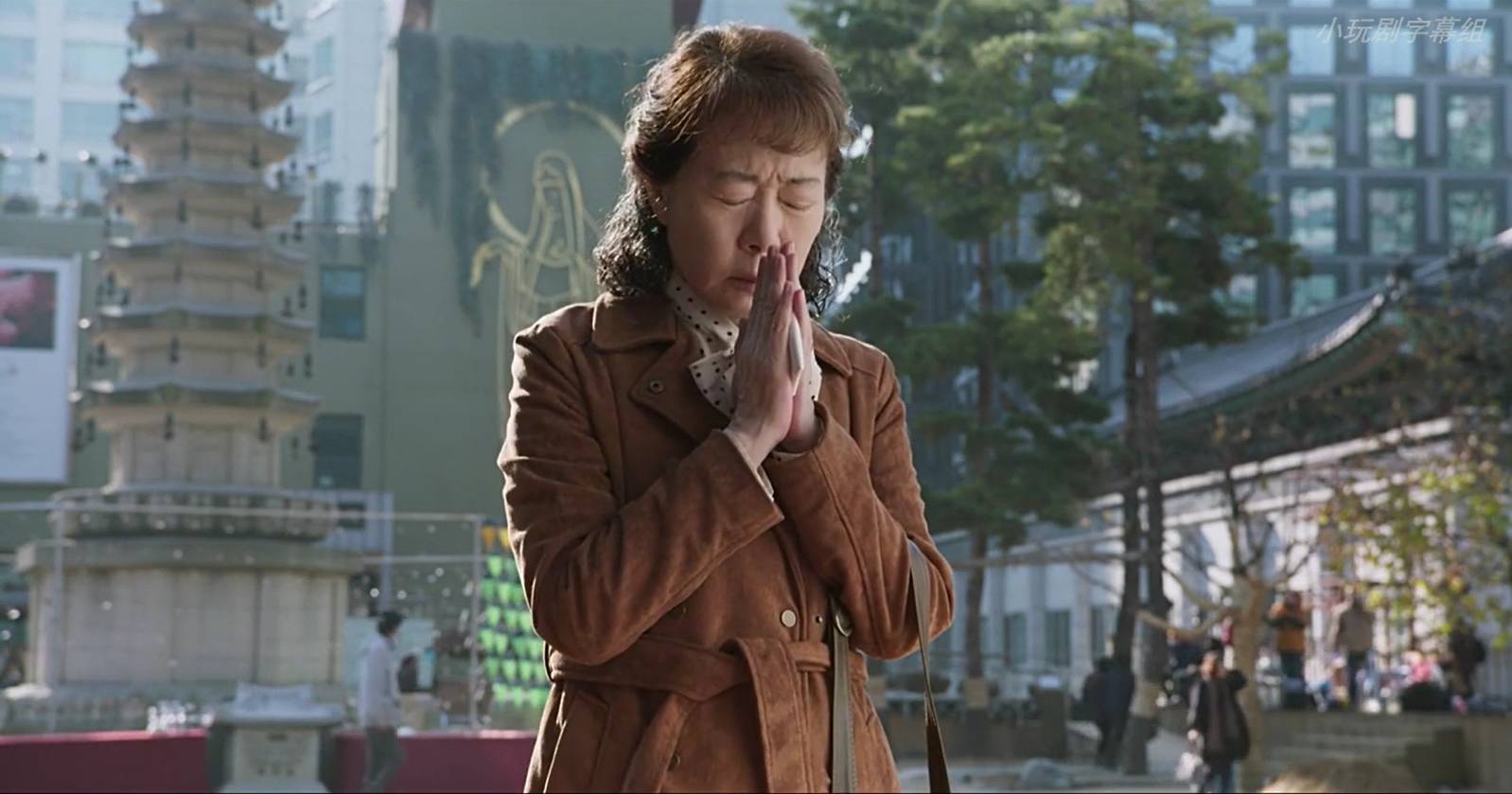 酒神小姐|《酒神小姐》：65岁的站街女，撕开老年人的“情欲”和“隐痛”