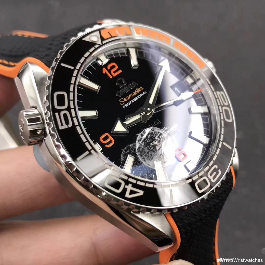 刻腕表者Wristwatches|VS厂欧米茄海马海洋宇宙600「四分之一橙」终极版评测！