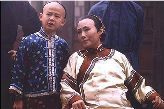 萱爸育儿经|从《大宅门》白家三代看育儿,慈祥弱势的妈妈,养不出有出息的娃