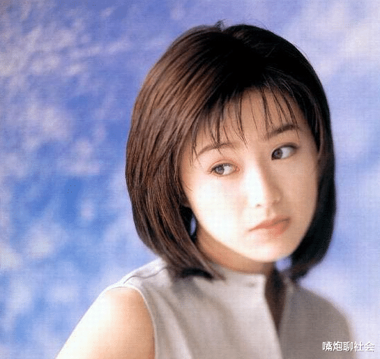 酒井法子|酒井法子的堕落之路：从玉女到艳星，乞讨，沦为国际乞丐