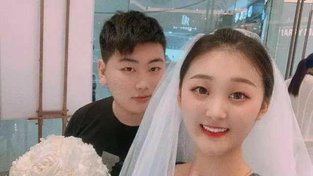 陈亚男|要复合？陈亚男删除离婚声明，大包小包探望大衣哥，小伟全程冷漠