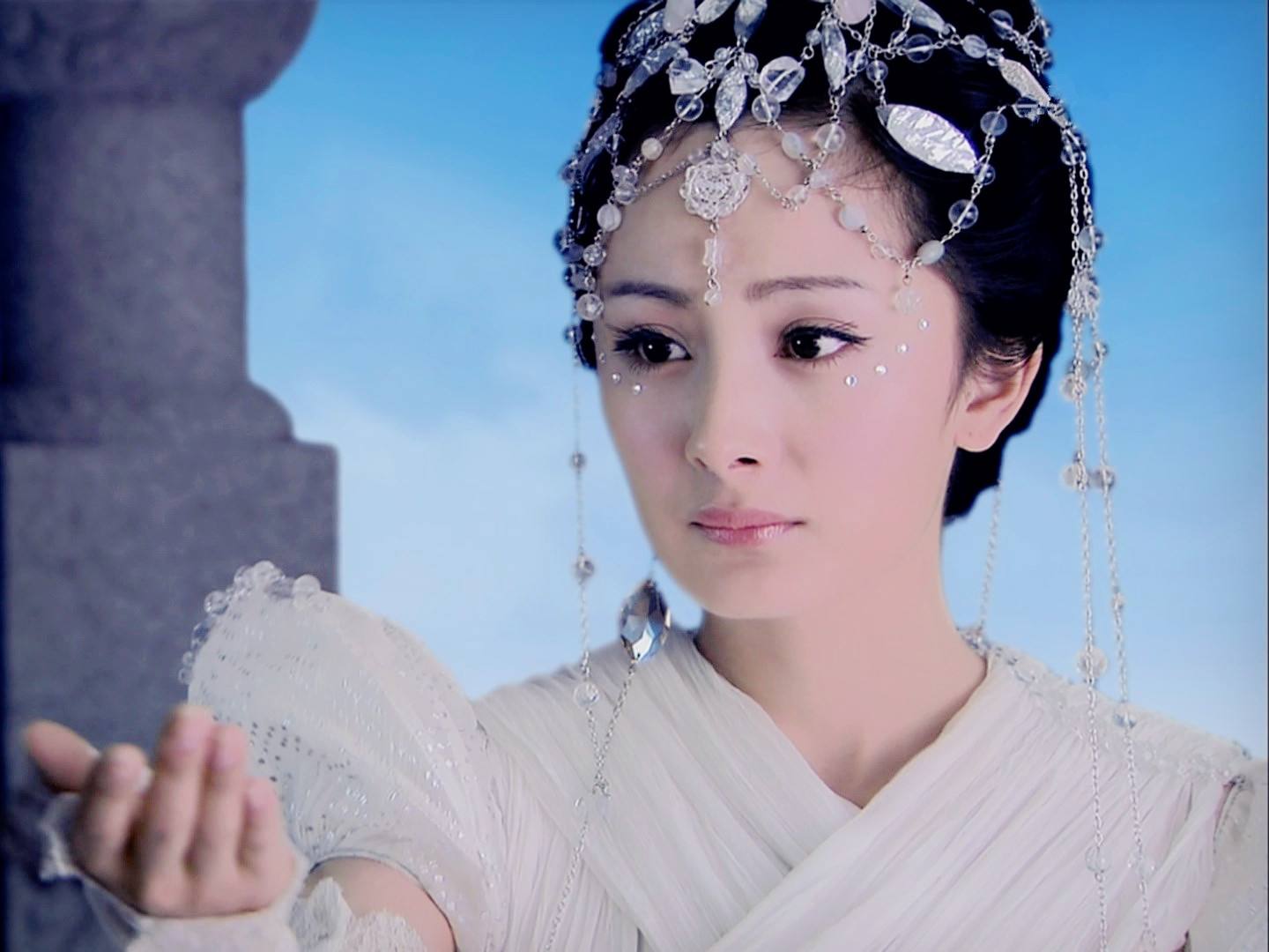 迪丽热巴|就离谱，这么美的造型没人用？