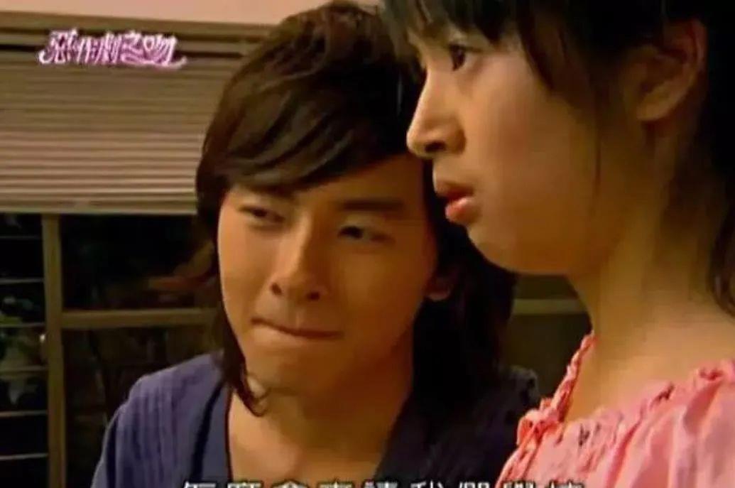 蓝盈莹|林依晨短下巴，蓝盈莹凹脸面，这9位女星侧面不如正面