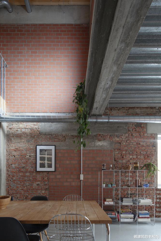 旧工厂改造成住宅:拆东墙补西墙,摇身一变成为舒适的家居空间