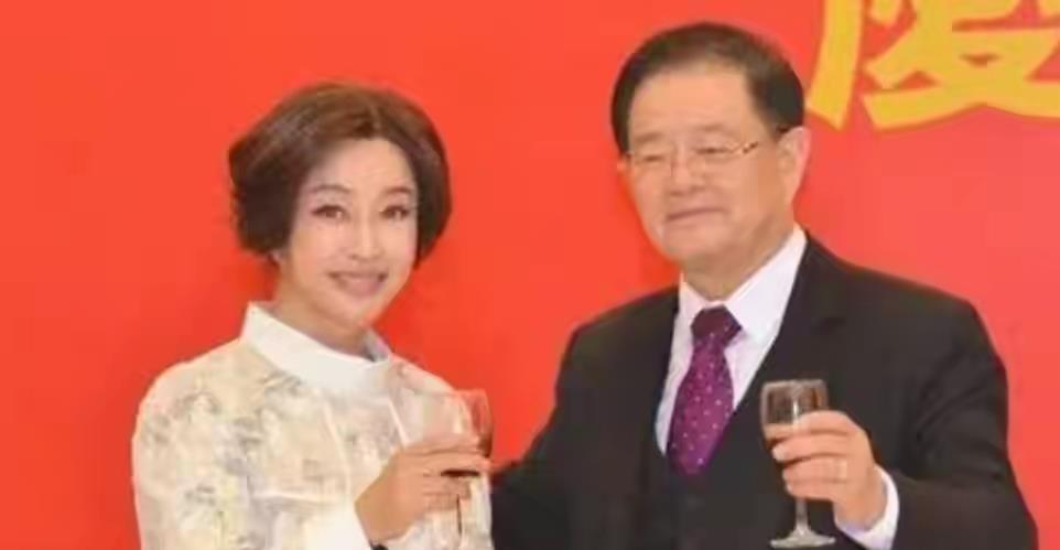 机加工分享赵工|结过4次婚,爱过5个男人,为何61岁的刘晓庆还能嫁入豪门?