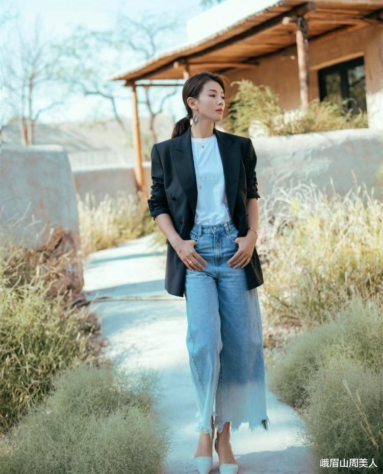 穿衣搭配|?每天上班不知道穿什么？试试刘涛的“夏日通勤穿搭术”，时髦高级