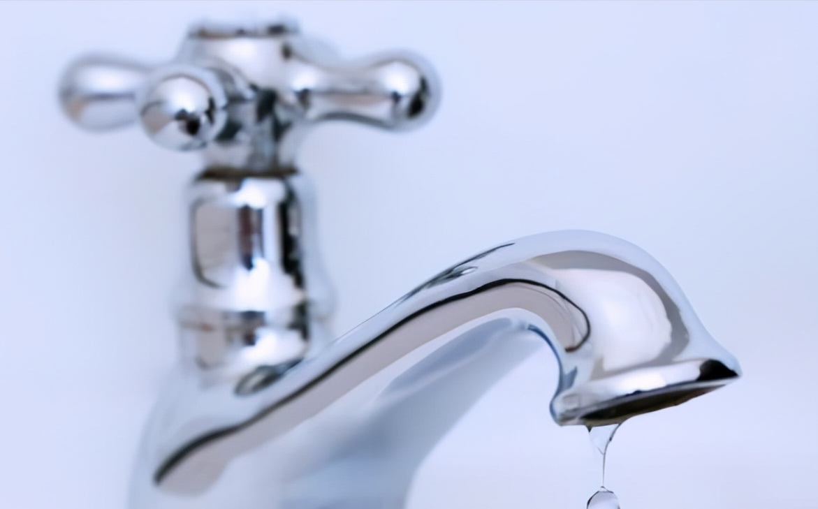 厨房不一定越大越好，瞧瞧年轻人的布置，干净整洁还高级