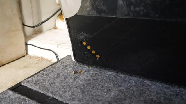 笔记本|一个专为小偷而设的「苹果新品」，不仅会爆炸，还会放臭屁