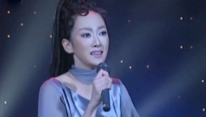 萨顶顶|从周鹏变成萨顶顶，与金星互怼，惊呆了韩红，她真的成功了吗？