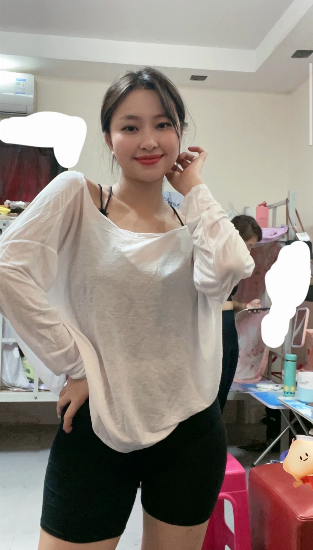 27君|宽松半透大T恤配上紧身短裤，修身又性感！