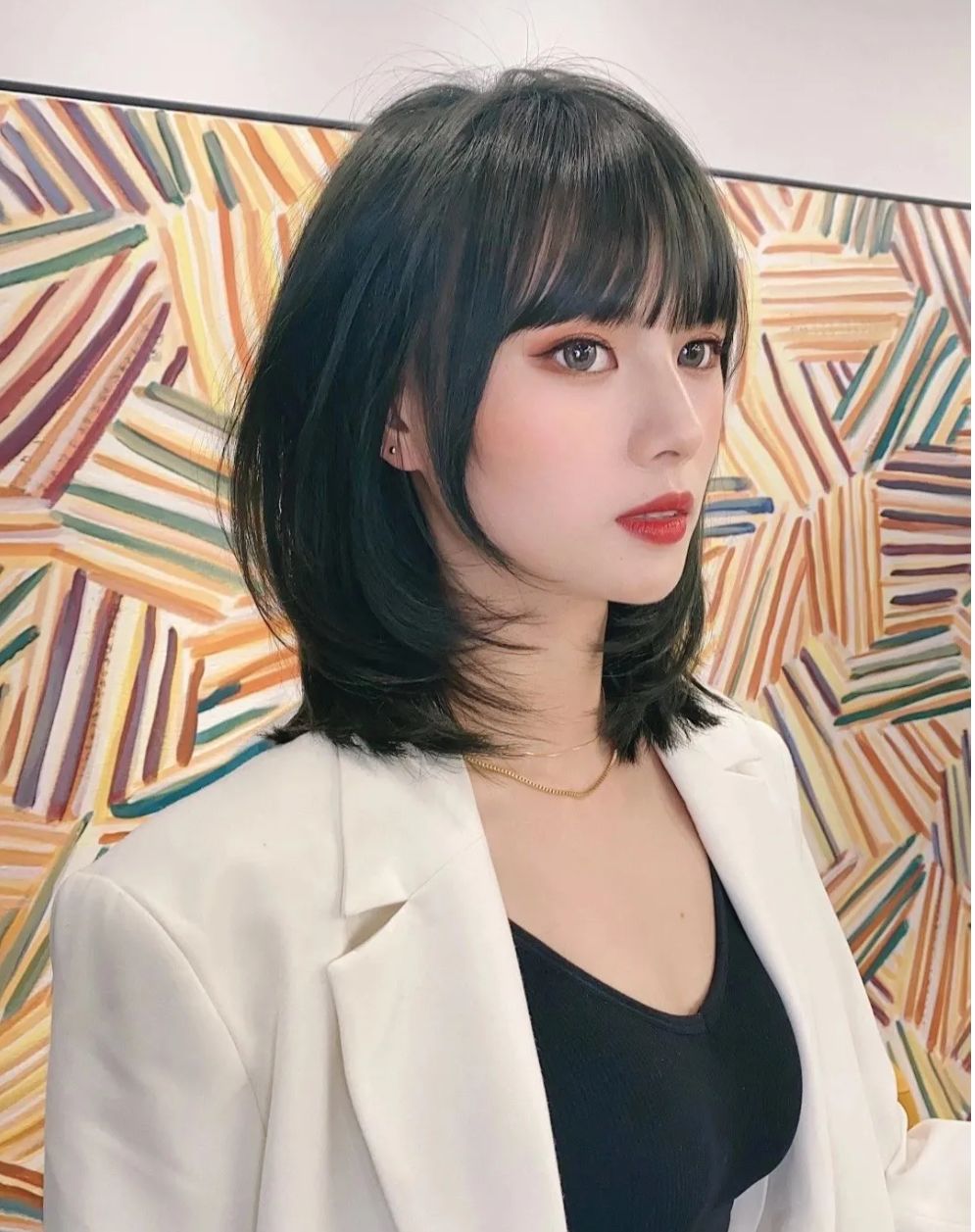 发型 选发型难吗？蓬松立体时尚瘦脸就够了，就像这18款