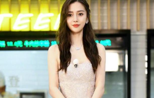 Angelababy|曝baby资源降级严重，半蹲给新人拿水果，急于修复跟黄晓明关系