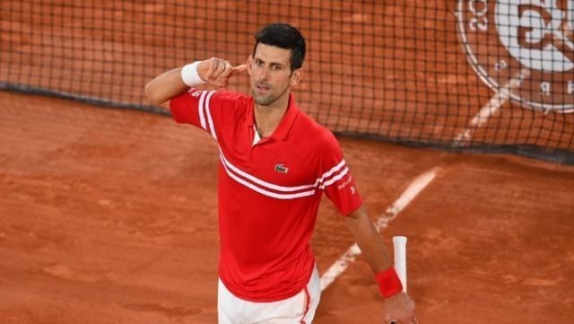 德约科维奇|3-1冲击双圈大满贯，德约科维奇握拳+展示好身材，纳达尔很是落寞