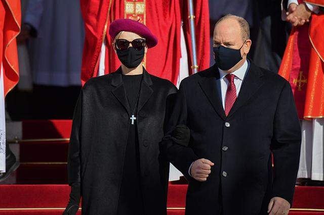 迪丽热巴|在婚姻生活中，夏琳和格蕾丝·凯利一样不快乐，无助又无法自救