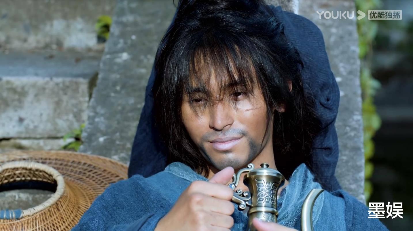 张哲瀚|不是第一眼帅哥，出道十年无人问，张哲瀚怎么突然就红了