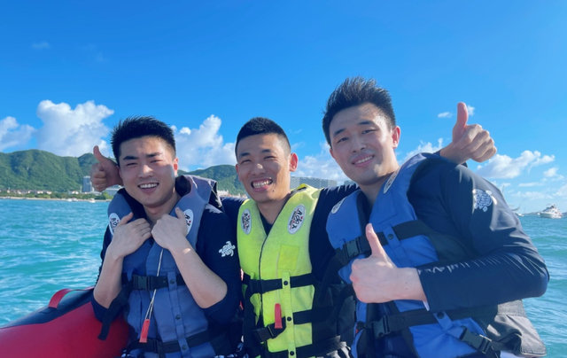 吕布|斗鱼一哥旭旭宝宝停播，粉丝牌暴跌单日掉粉25w！大坤坤都没法救