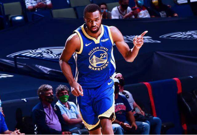 勇士队 美媒建议勇士1换2，单场36分后卫可来投奔，12+6老将当交易添头！