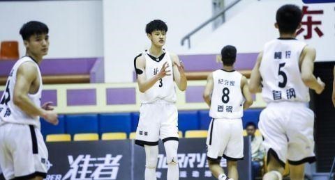雪落无尘谈|北京首钢为新赛季注册21人；曾凡博开始冲击NBA